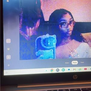 Meet your Posher, Naima